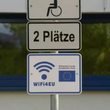 Mesto Wangen v noci vypína verejné WiFi